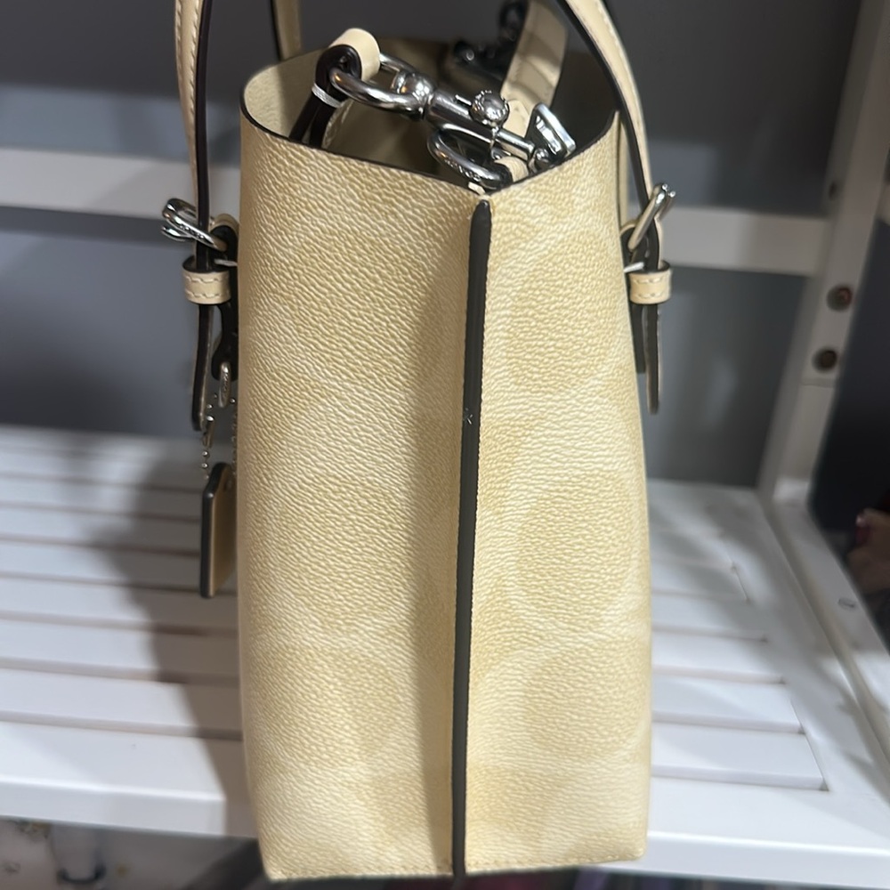 NWT! COACH Mollie Tote Bag 25 In Signature Canvas - Picture 9 of 11
